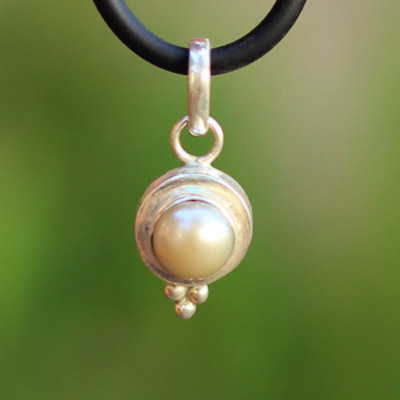 Pearl Simple pendant