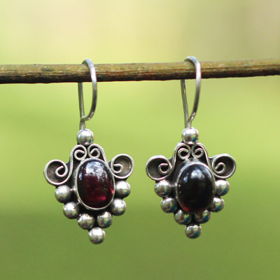 'Oval Garnet Crowned